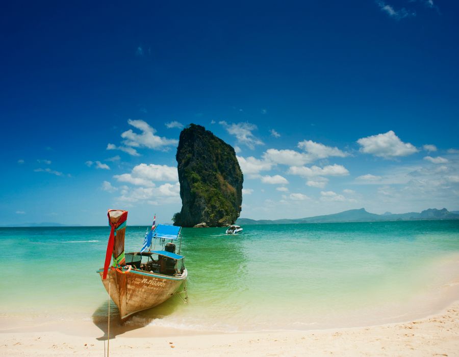 Hong Islands and the night market