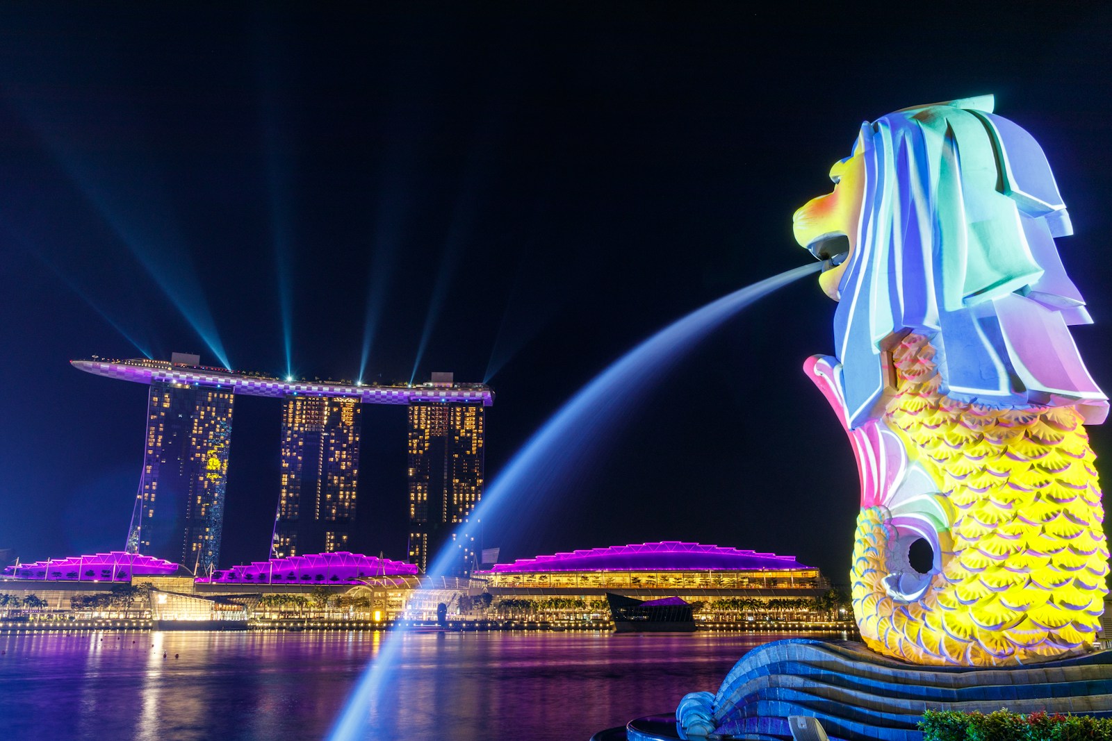Fly to Singapore, Marina Bay after dark